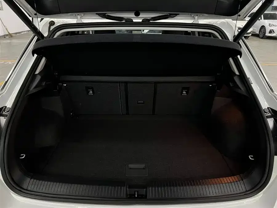Volkswagen T-ROC T-ROC 2022 280TSI DSG 2WD Comfort PLUS 2022 — миниатюра 4