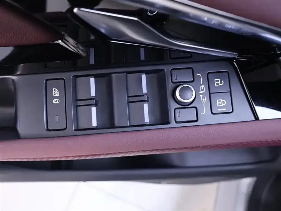 Land Rover Range Rover Aurora Range Rover Evoque 2021 Evoque L 249PS R-Dynamic S Performance Edition 2022 — миниатюра 5