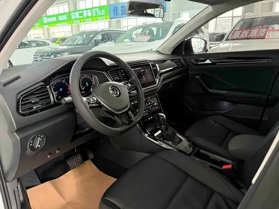 Volkswagen T-ROC T-ROC 2022 280TSI DSG 2WD Comfort PLUS 2023 — миниатюра 4