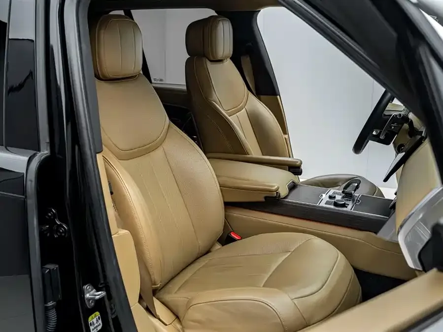 Land Rover Range Rover Range Rover 2023 3.0 L6 360PS Grand Edition 2022 — миниатюра 3