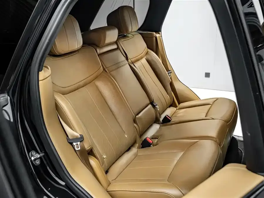 Land Rover Range Rover Range Rover 2023 3.0 L6 360PS Grand Edition 2022 — миниатюра 5