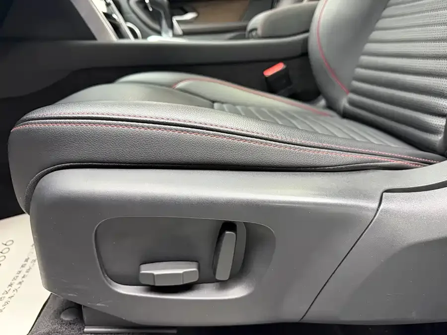 Land Rover Pre-owned Discovery Sports Discovery Sport 2023 249PS R-Dynamic S Performance Edition 2023 — миниатюра 2