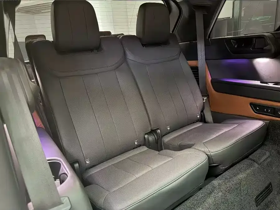 Land Rover Range Rover Range Rover 2023 3.0 L6 400PS Seven-seat Extended Edition 2024 — миниатюра 3