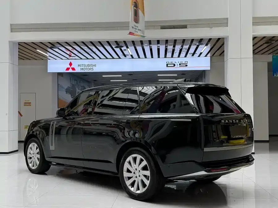 Land Rover Range Rover Range Rover 2023 3.0 L6 400PS Seven-seat Extended Edition 2024 — миниатюра 4