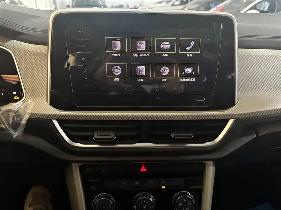Volkswagen T-ROC 2025 T-ROC Facelift 280TSI DSG 2WD Time Edition 2026 — миниатюра 5