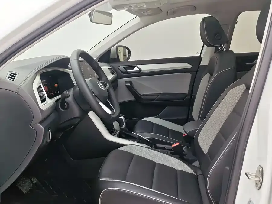 Volkswagen T-ROC T-ROC 2023 280TSI DSG 2WD Time Edition 2023 — миниатюра 4