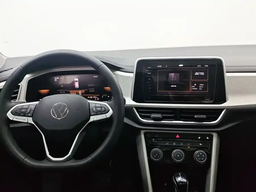 Volkswagen T-ROC T-ROC 2023 280TSI DSG 2WD Time Edition 2023 — миниатюра 5