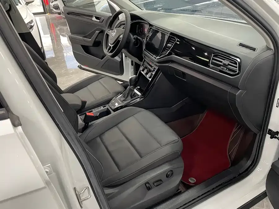 Volkswagen T-ROC T-ROC 2022 280TSI DSG 2WD Comfort PLUS 2023 — миниатюра 4