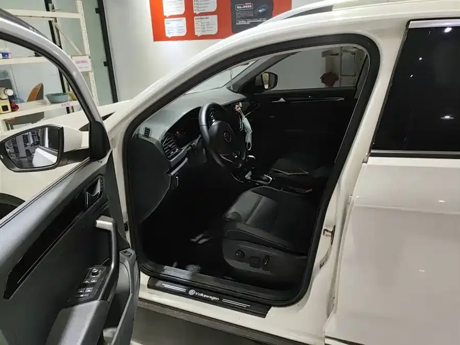 Volkswagen T-ROC T-ROC 2022 280TSI DSG 2WD Comfort PLUS 2023 — миниатюра 2