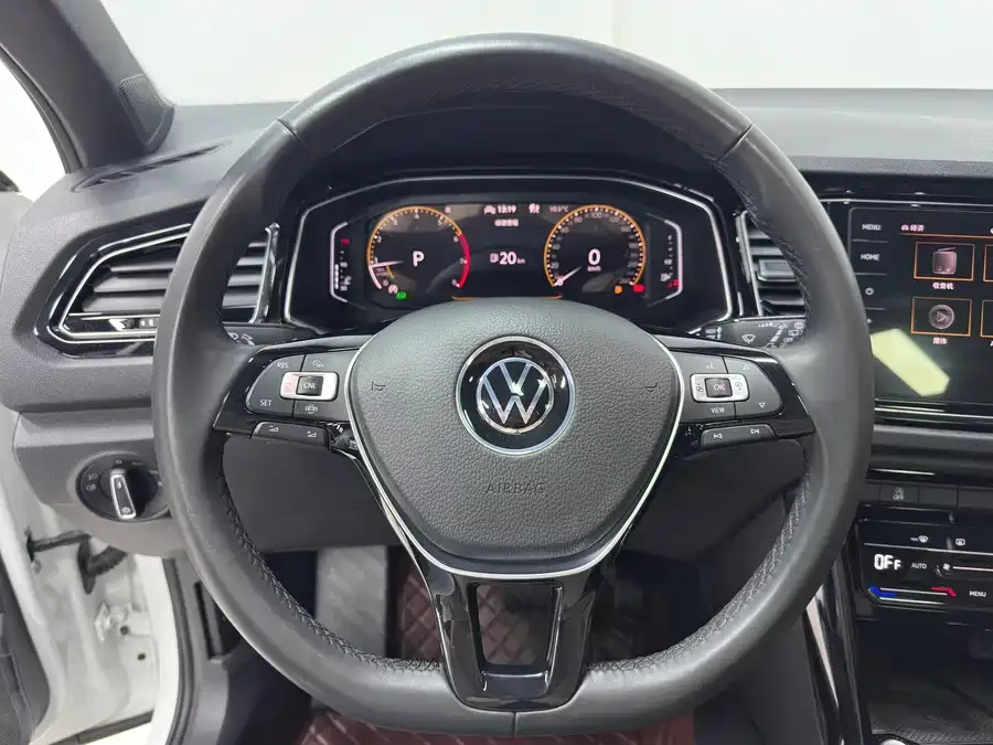 Volkswagen T-ROC T-ROC 2021 280TSI DSG four-wheel drive luxury smart connected version 2022 — миниатюра 5