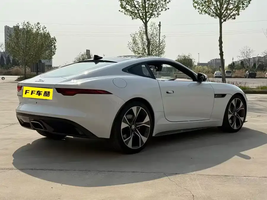 Jaguar F-Type 2022 P300 hardtop version R-DYNAMIC BLACK 2022 — миниатюра 2