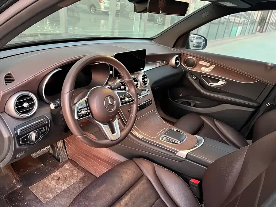 Mercedes-Benz GLC-Class Mercedes-Benz GLC 2022 GLC 300 L 4MATIC Dynamic Collector's Edition 2022 — миниатюра 2