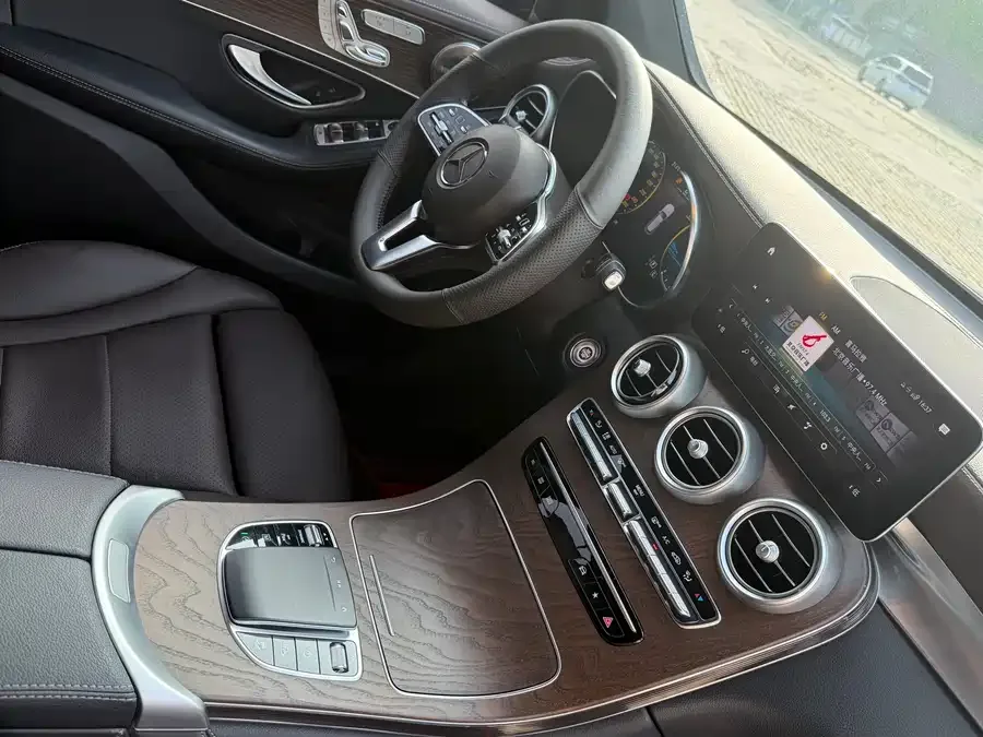 Mercedes-Benz GLC-Class Mercedes-Benz GLC 2022 GLC 260 L 4MATIC Luxury Edition 2022 — миниатюра 4