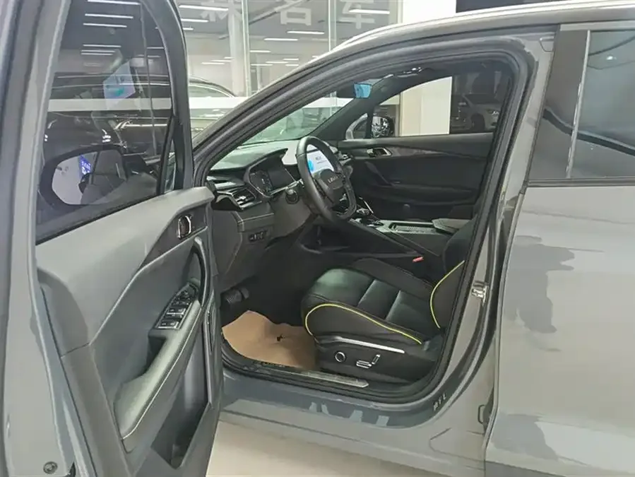 Lynk & Co 06 Lynk & Co 06 2023 Remix 1.5T Halo 2023 — миниатюра 3