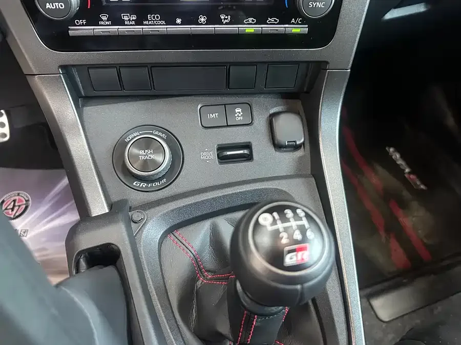 Toyota GR YARIS GR Yaris 2025 GR Evolution 2026 — миниатюра 5