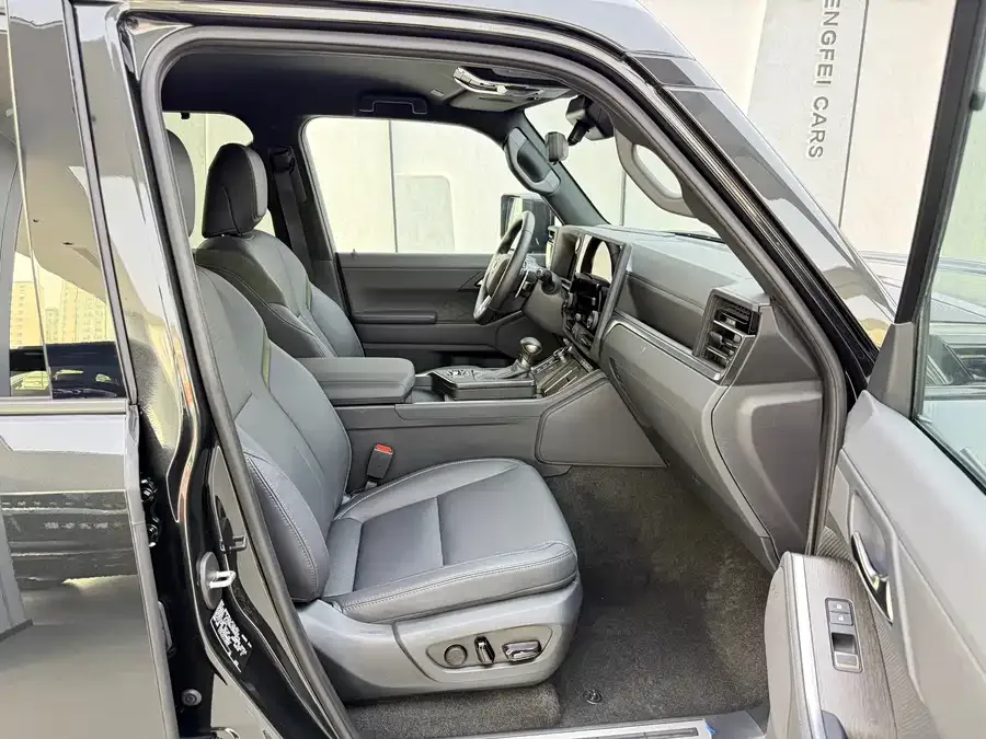 Lexus GX 2024 Overtrail Peak Edition 2025 — миниатюра 4