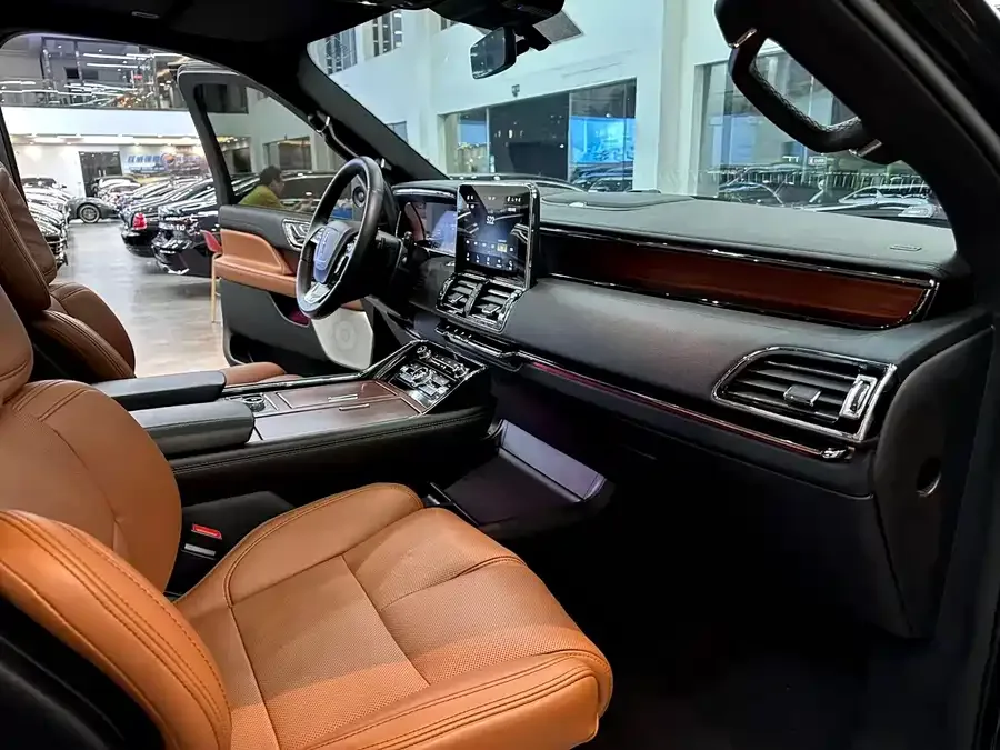 Lincoln Navigator Navigator 2020 3.5T Zunyao Edition 2022 — миниатюра 3