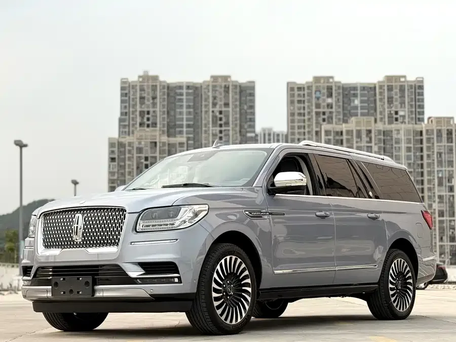 Lincoln Navigator 2022