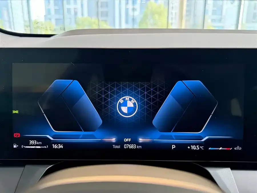 BMW X3 2025 xDrive30L Exclusive M Sport Package 2025 — миниатюра 3