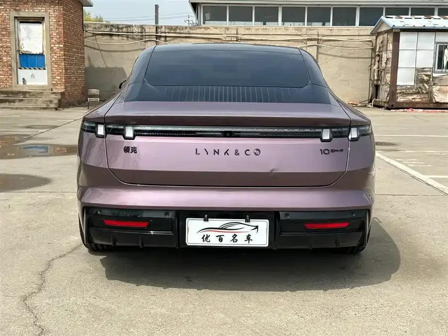 Lynk & Co 10 Lynk & Co 10 2025 120 AWD Ultra 2025 — миниатюра 2