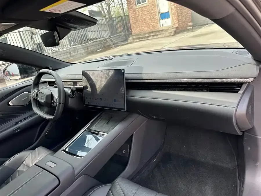 Lynk & Co 10 Lynk & Co 10 2025 120 AWD Ultra 2025 — миниатюра 5