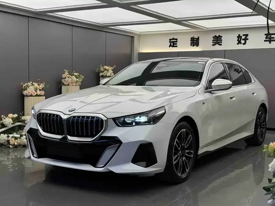 BMW 5 Series 2024