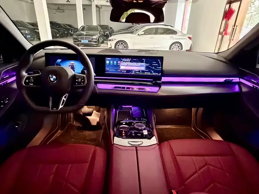 BMW 5 Series BMW 5 Series 2025 530Li xDrive M Sport Package 2025 — миниатюра 3