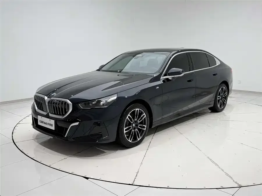 BMW 5 Series BMW 5 Series 2025 525Li M Sport Package 2025 — миниатюра 2