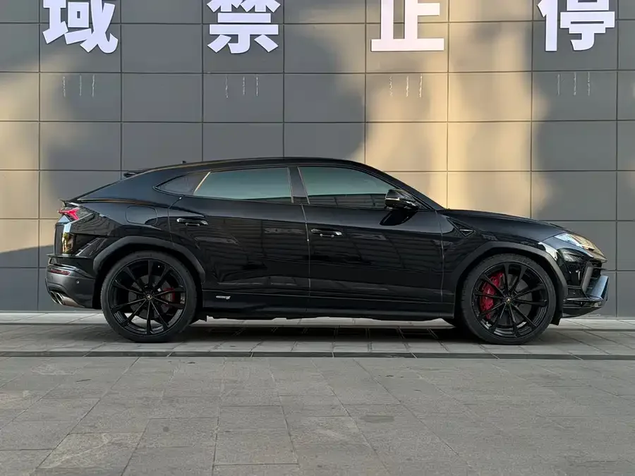 Lamborghini Urus Urus 2023 4.0T V8 S 2023 — миниатюра 3