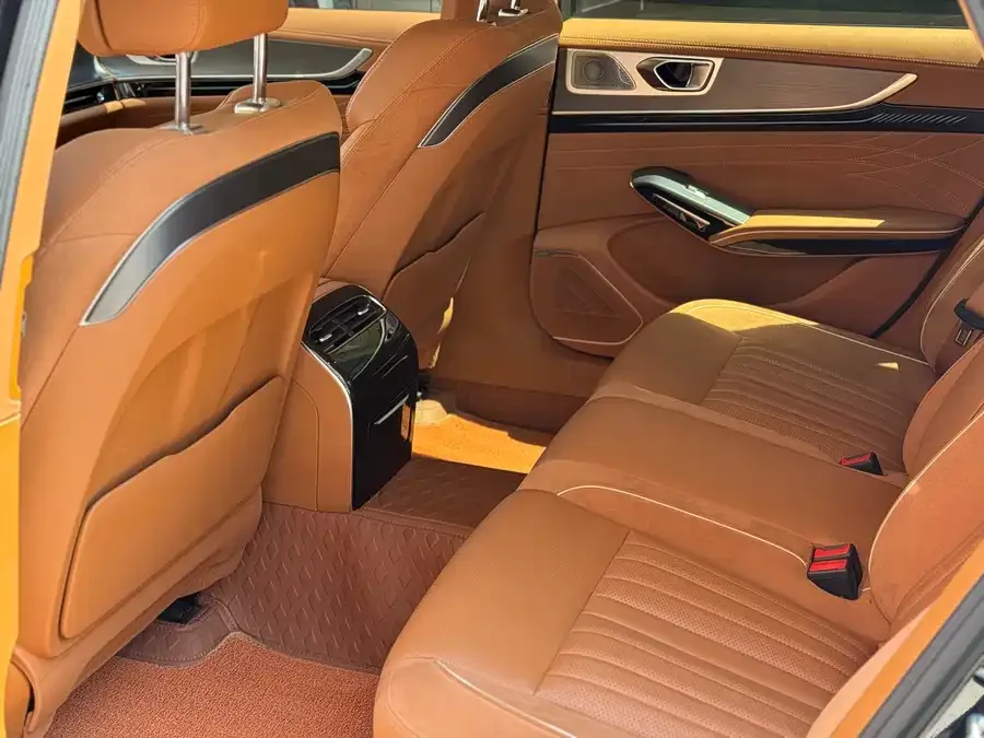 Hongqi H9 Hongqi H9 2025 2.0T 2WD Flagship Private Enjoyment Fashion Edition 5 Seaters 2025 — миниатюра 5