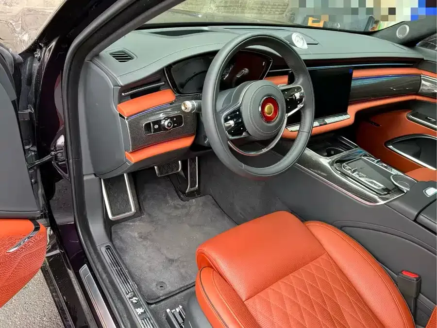 Hongqi Golden Sunflower Country Elegance Hongqi Golden Sunflower National Elegance 2024 3.0T V6 Edition 2025 — миниатюра 2