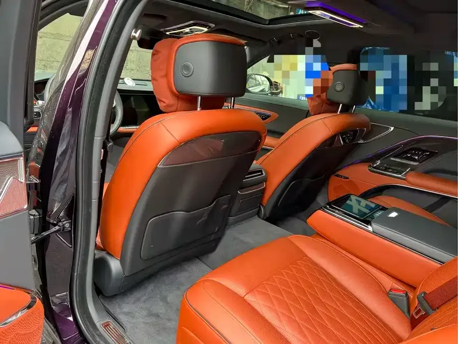 Hongqi Golden Sunflower Country Elegance Hongqi Golden Sunflower National Elegance 2024 3.0T V6 Edition 2025 — миниатюра 3