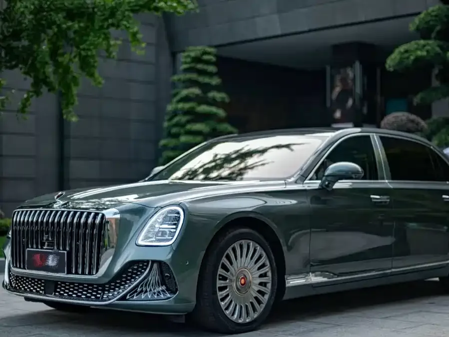 Hongqi Golden Sunflower Country Elegance 2025