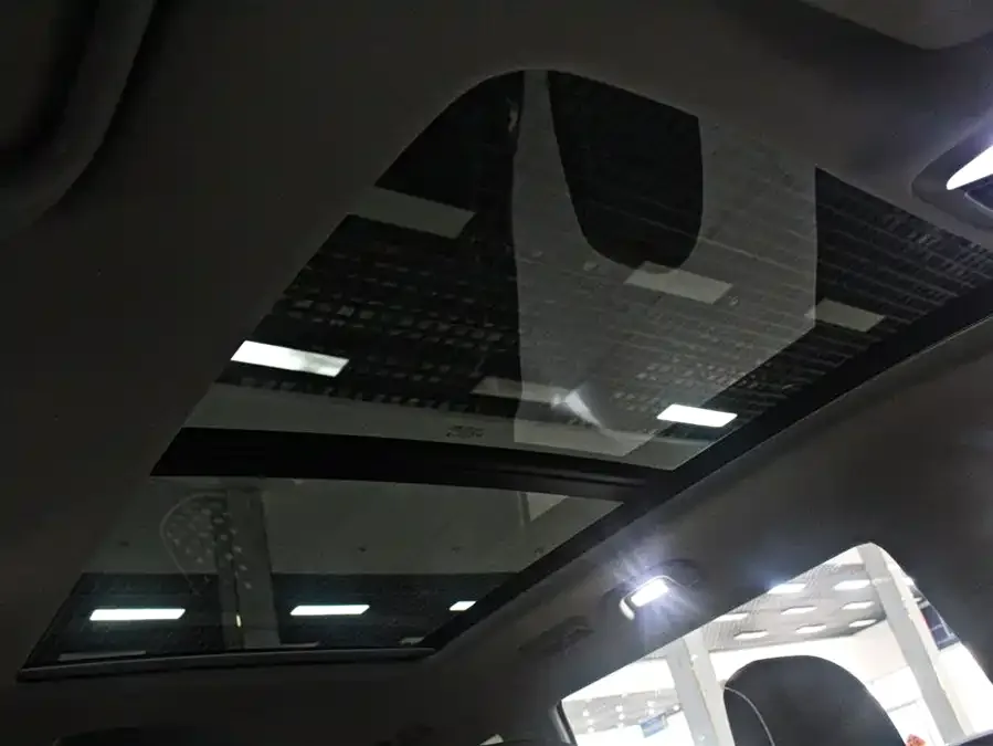 Ford Lingyu Lingyu 2023 EcoBoost 225 Premium Plus 7 Seats (2/2/3) 2023 — миниатюра 3
