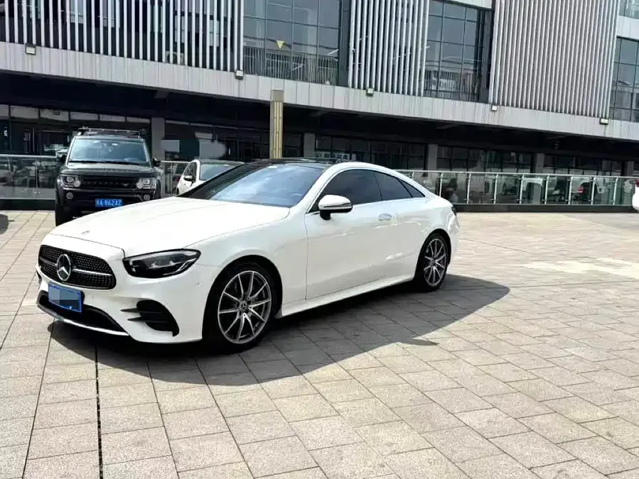 Mercedes-Benz E-Class 2022
