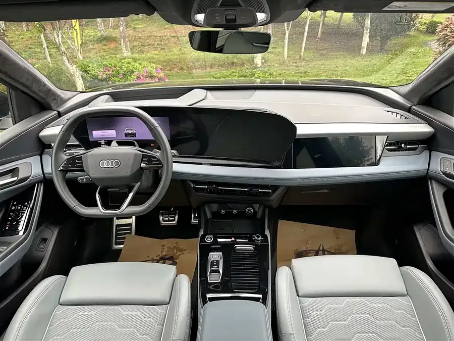 Audi Q6L e-tron 2026 First Launch Pilot Edition 2025 — миниатюра 2