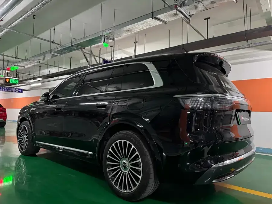 AITO M8 Wenjie M8 2025 Extended Range Max+ Version 53.4kWh 5-Seat Version (192-line LiDAR) 2025 — миниатюра 4