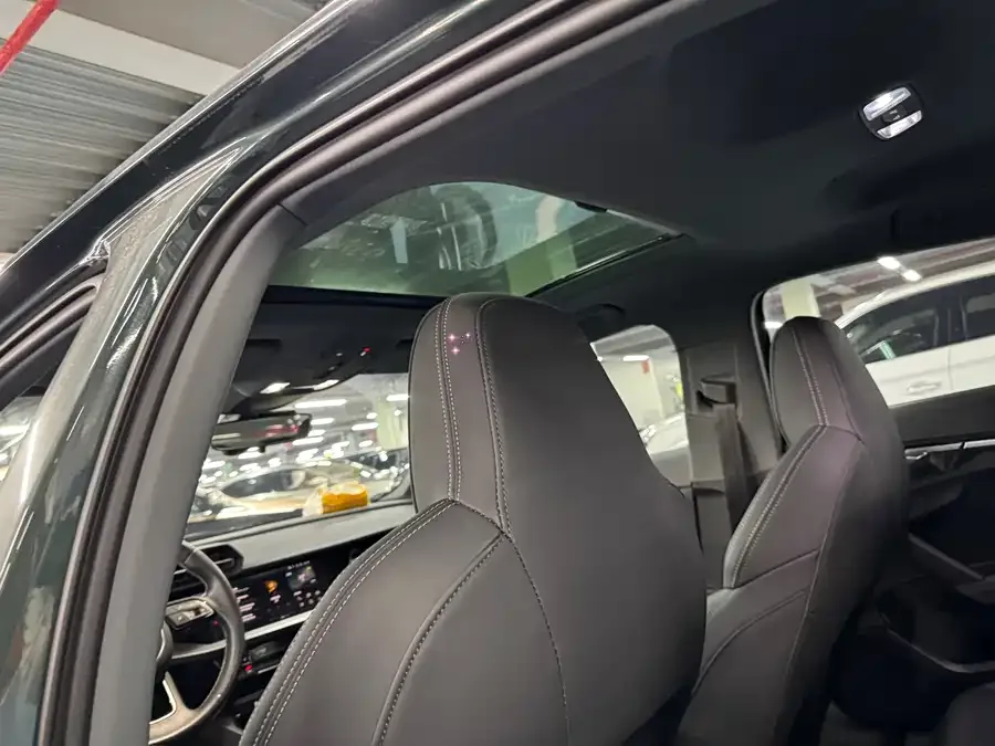 Audi A3 2023 A3L Limousine 35 TFSI Fashion Sports 2022 — миниатюра 4