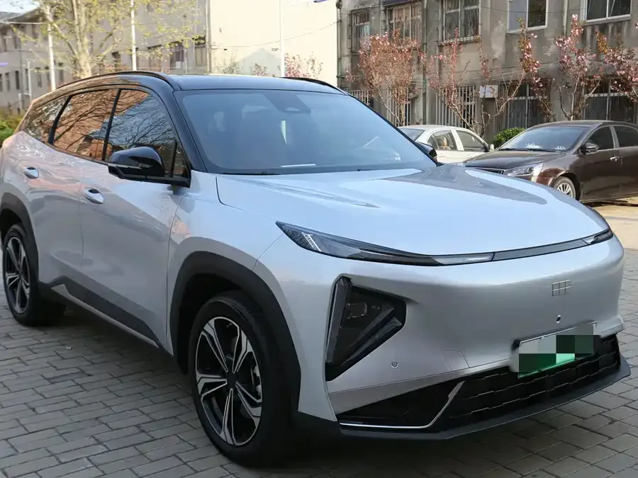 Geely Galaxy L7 Galaxy L7 2025 EM-i 115km Exploration+ Edition 2025 — миниатюра 3