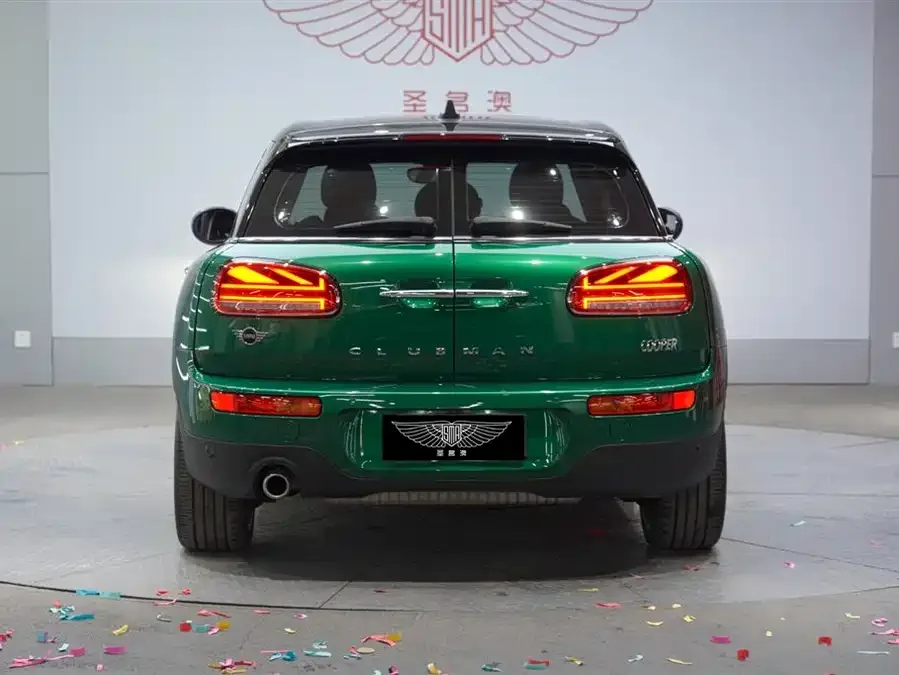 MINI CLUBMAN MINI CLUBMAN 2023 facelift 1.5T COOPER Connoisseur 2023 — миниатюра 2