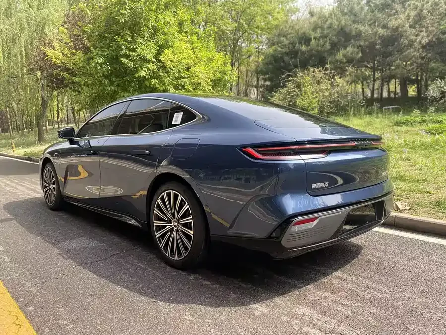 Geely Galaxy Star 8 Galaxy Star 8 2025 130km EM-P Starship Edition 2025 — миниатюра 2