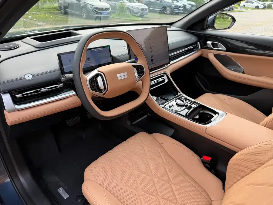 Geely Galaxy A7 Galaxy A7 2025 EM-i 150km Starship Edition 2025 — миниатюра 4