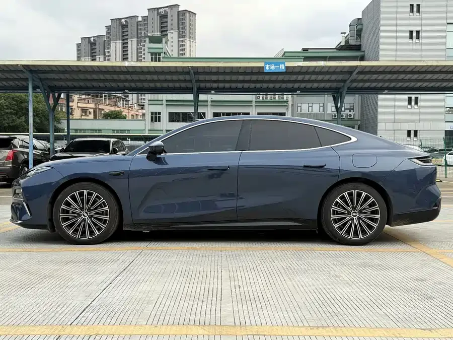 Geely Galaxy Star 8 Galaxy Star 8 2025 130km EM-P Starship Edition 2025 — миниатюра 2