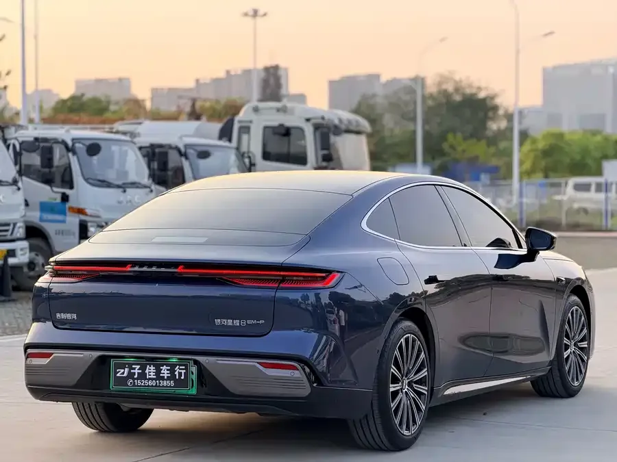 Geely Galaxy Star 8 Galaxy Star 8 2025 130km EM-P Starship Edition 2025 — миниатюра 2