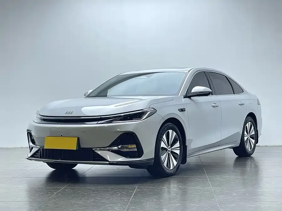 Geely Galaxy A7 Galaxy A7 2025 EM-i 150km Explorer+ Edition 2025 — фото 1, купить с доставкой в Москву