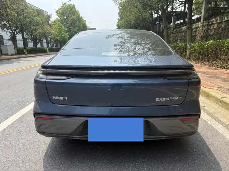 Geely Galaxy Star 8 Galaxy Star 8 2025 130km EM-i Premium Edition 2025 — миниатюра 2