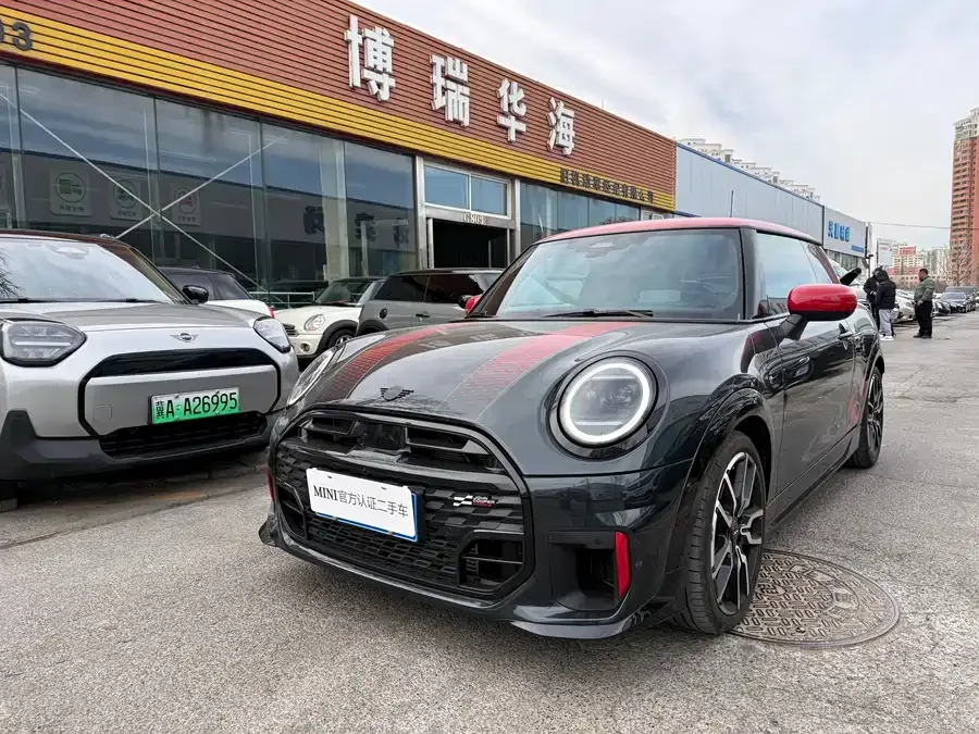 MINI JCW 2025