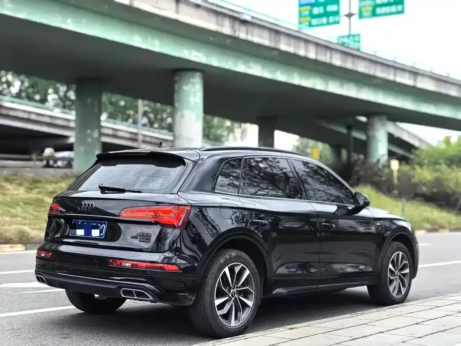 Audi Q5L 2025 40 TFSI Fashion Dynamic Edition 2024 — миниатюра 3