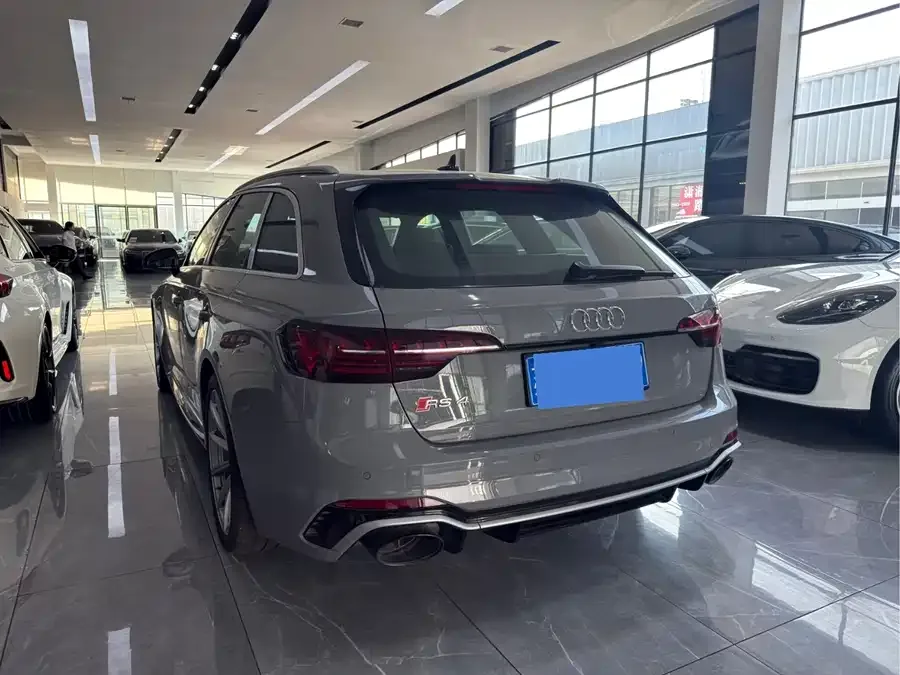 Audi RS 4 2023 RS4 Avant Regular Edition 2026 — миниатюра 5