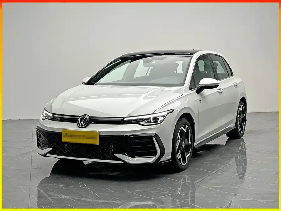 Volkswagen Golf Golf 2025 300TSI R-Line 2025 — фото 1, купить с доставкой в Москву